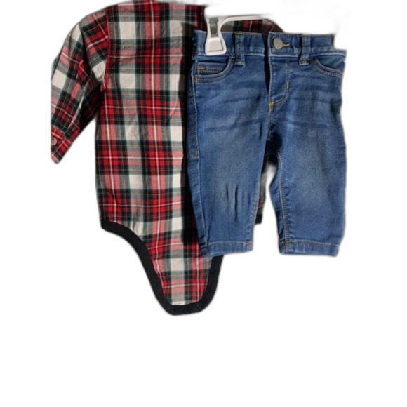 Old Navy Bundle 2 Piece Shirt/Pants & 2 Button Up/Down 0/6 Months - Picture 10 of 15